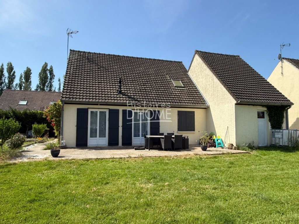 Maison traditionnelle A VENDRE - FONTAINS - 108 m2 - 253 000 &euro;
