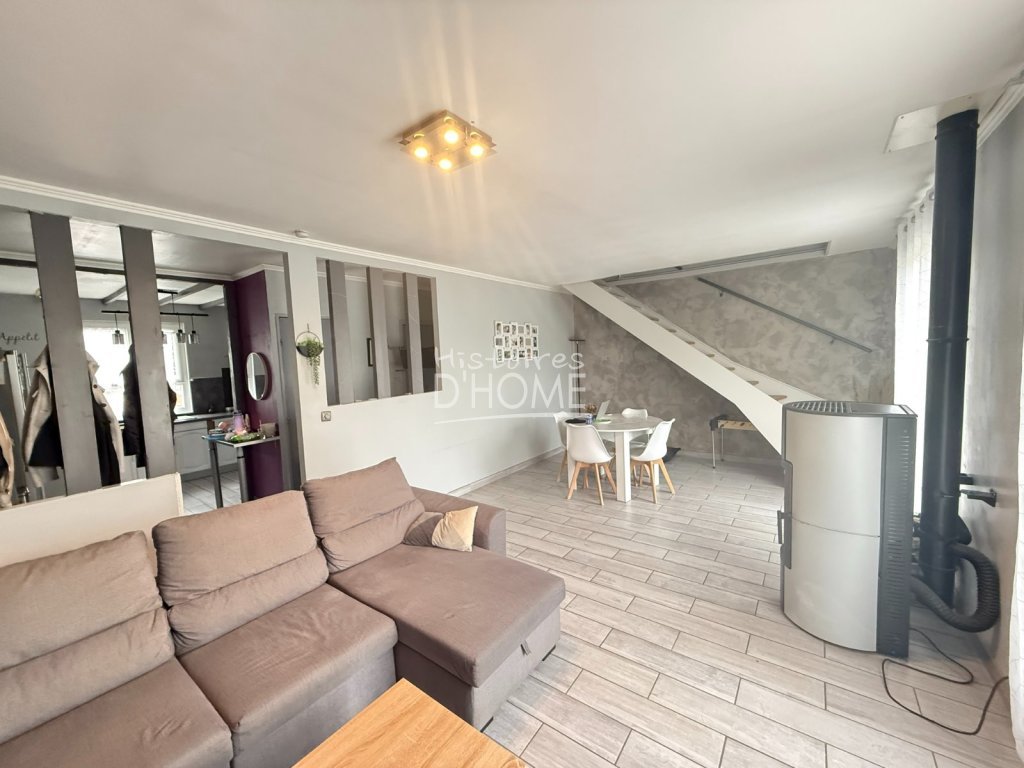 Maison traditionnelle A VENDRE - FONTAINS - 108 m2 - 253 000 &euro;