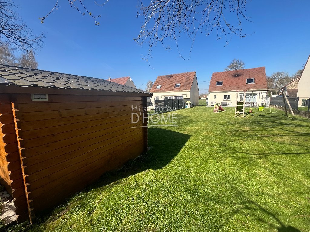 Maison 4 chambres (107 m�) Le Plessis-Feu-Aussoux, terrain 579 m�, lumineuse, RDC chambre, PAC air/eau, 4 parkings, terrasse sud, fibre.