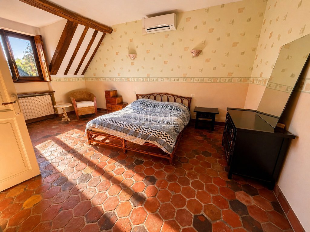 MAISON A VENDRE - LE PLESSIS FEU AUSSOUX - 300 m2 - 950 000 &euro;