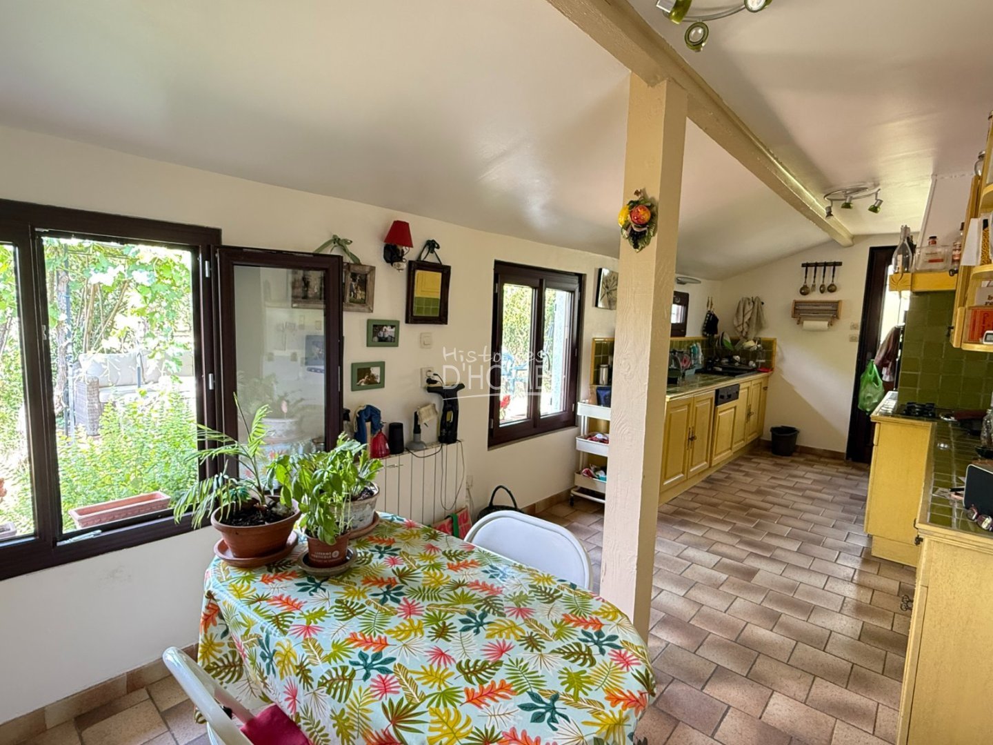Maison indépendante A VENDRE - MARLES EN BRIE Centre du village - 207 m2 - 416 000 &euro;