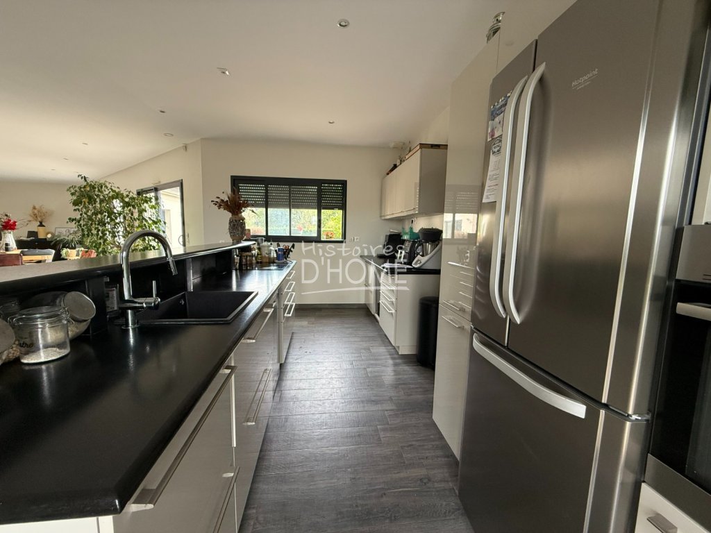 Maison PLAIN PIED traditionnelle de 2014 A VENDRE - ROZAY EN BRIE - 190 m2 - 550 000 €