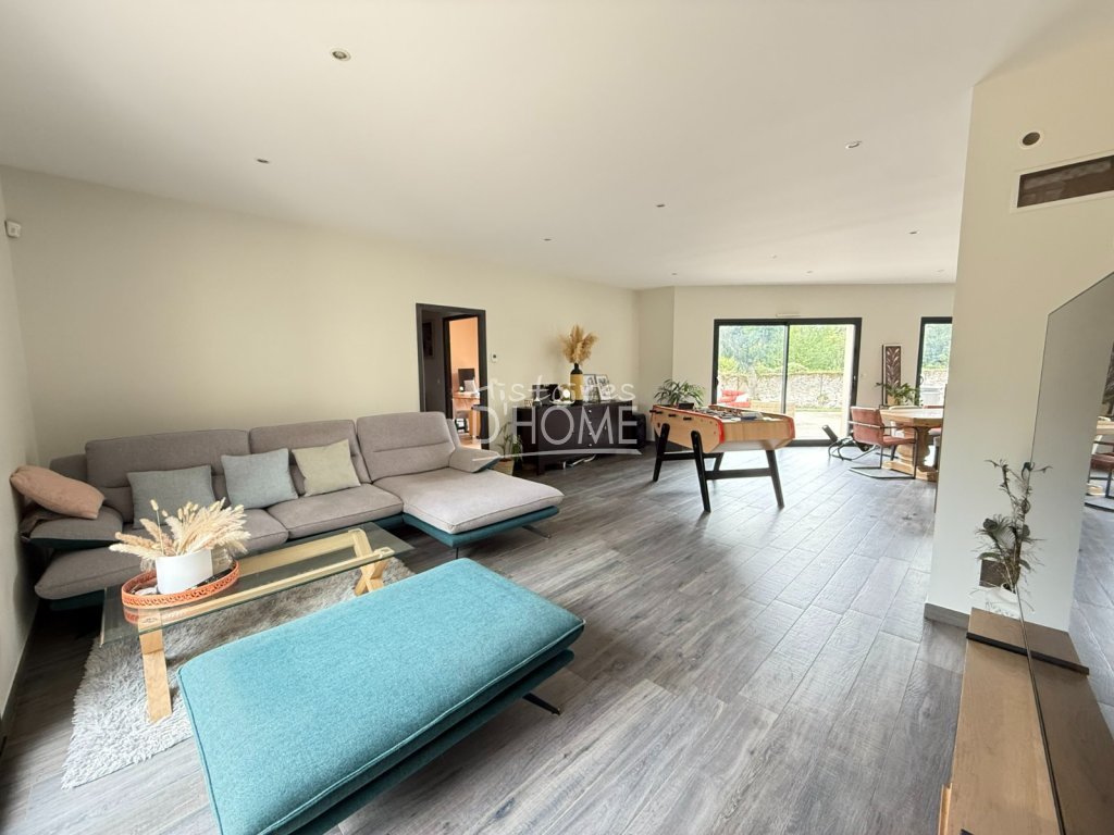 Maison PLAIN PIED traditionnelle de 2014 A VENDRE - ROZAY EN BRIE - 190 m2 - 550 000 €