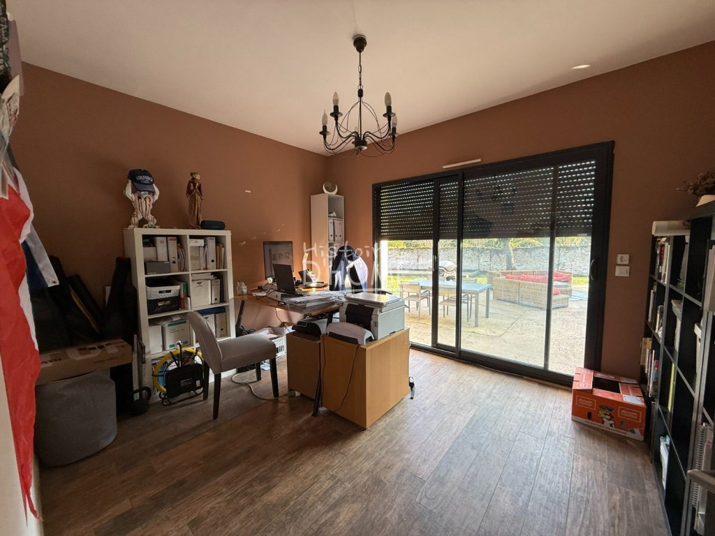 Maison PLAIN PIED traditionnelle de 2014 A VENDRE - ROZAY EN BRIE - 190 m2 - 550 000 €