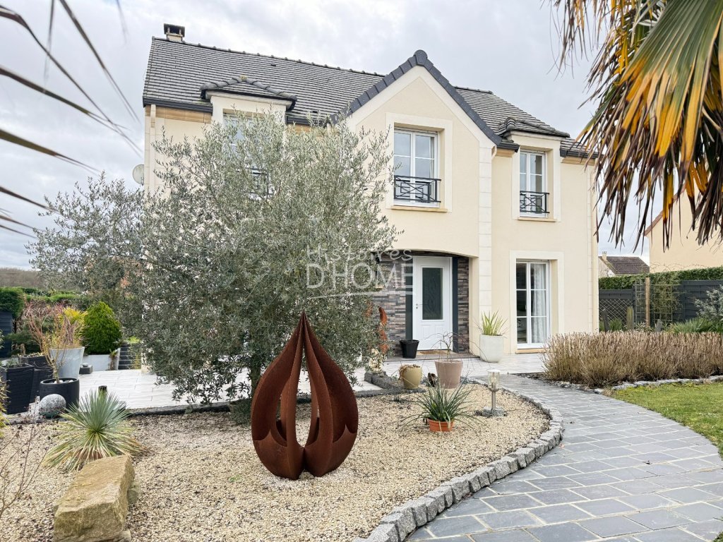 MAISON TRADITIONNELLE A VENDRE - ROZAY EN BRIE - 150 m2 - 429�000�&euro;