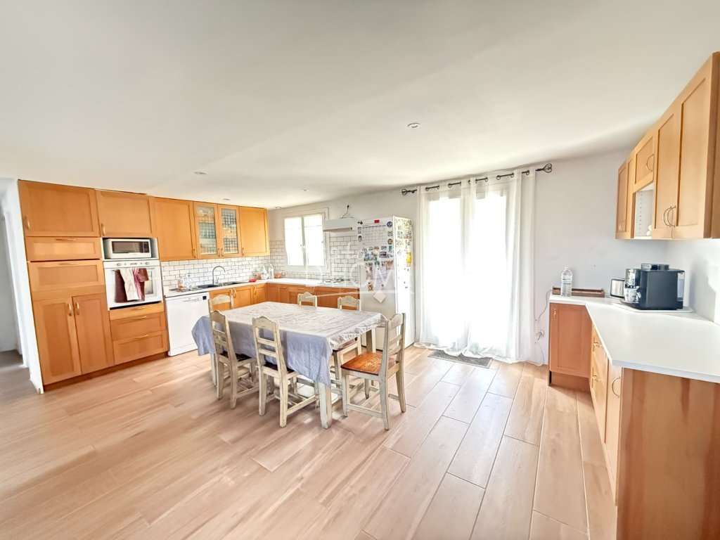 maison traditionnelle A VENDRE - ROZAY EN BRIE - 125 m2 - 279�000�&euro;