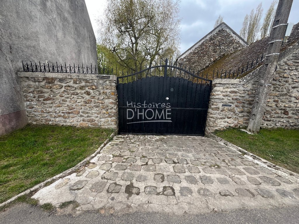 MAISON A VENDRE - TOUQUIN - 200 m2 - 284 000 &euro;