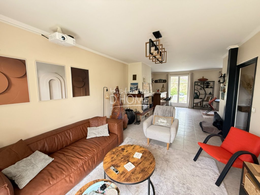 Maison Traditionnelle A VENDRE - TOURNAN EN BRIE - 181.42 m2 - 455 000 &euro;