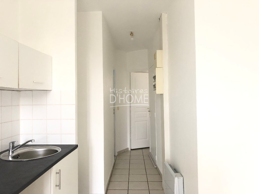 STUDIO A LOUER - ROZAY EN BRIE - 18.44 m2 - 395�&euro; charges comprises par mois