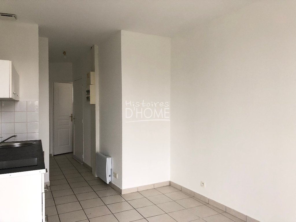 STUDIO A LOUER - ROZAY EN BRIE - 18.44 m2 - 350 &euro; charges comprises par mois