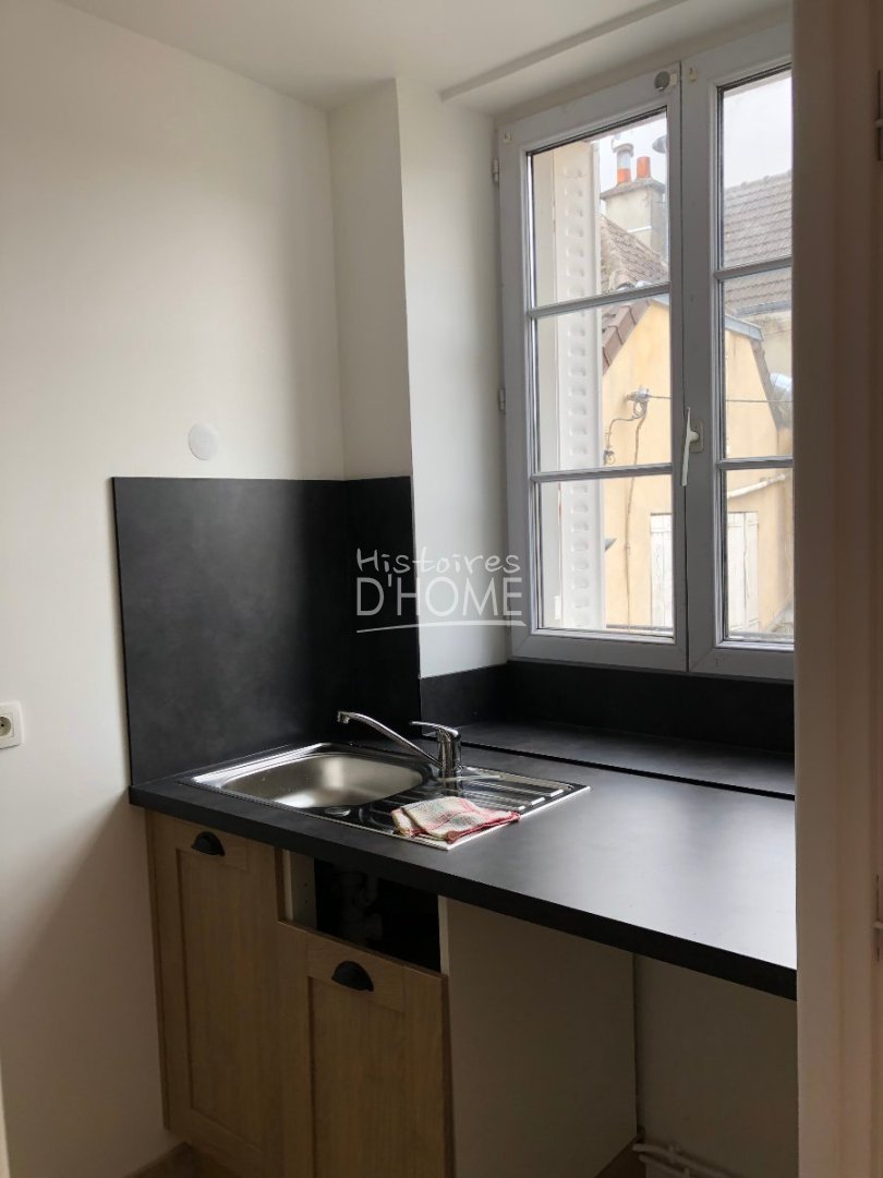 APPARTEMENT T1 A LOUER - LA FERTE GAUCHER - 33.52 m2 - 572 &euro; charges comprises par mois