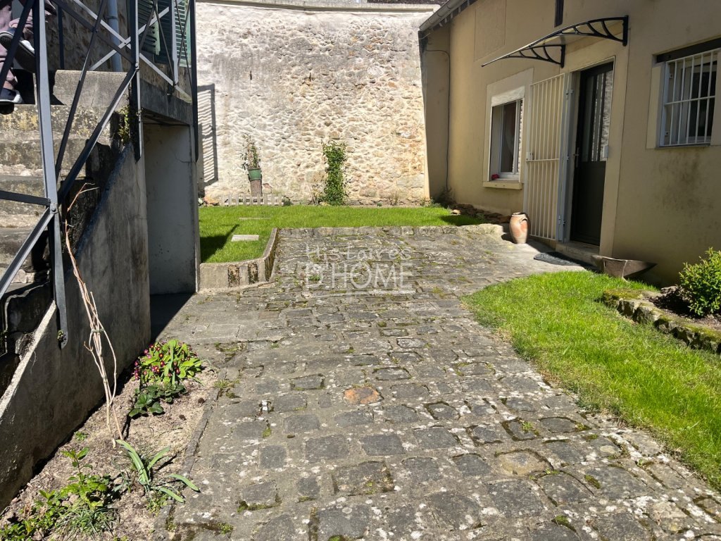 APPARTEMENT T2 - CHAUMES EN BRIE - 37.11 m2 - VENDU