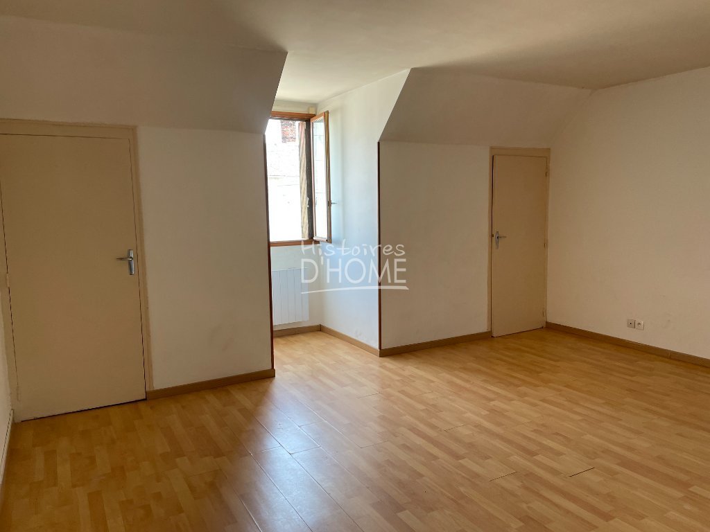 Appartement F2 JOUY LE CHATEL