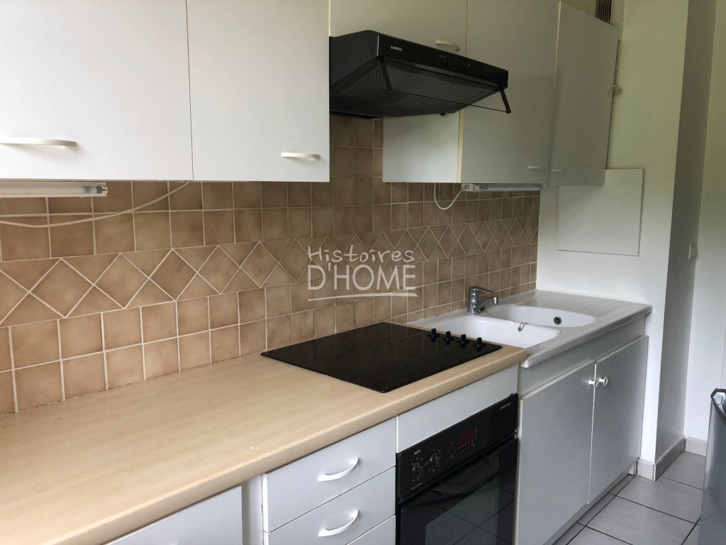APPARTEMENT T3 A LOUER - GUIGNES proche centre ville - 61 m2 - 940 &euro; charges comprises par mois