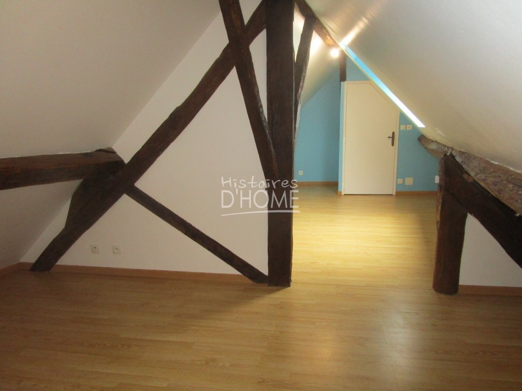 3 PIECES DUPLEX A LOUER - GUIGNES - 60.24 m2 - 855�&euro; charges comprises par mois