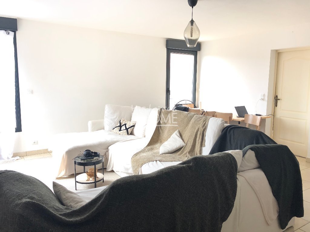 APPARTEMENT 3 PIECES A LOUER - GUIGNES - 64.02 m2 - 815 &euro; charges comprises par mois