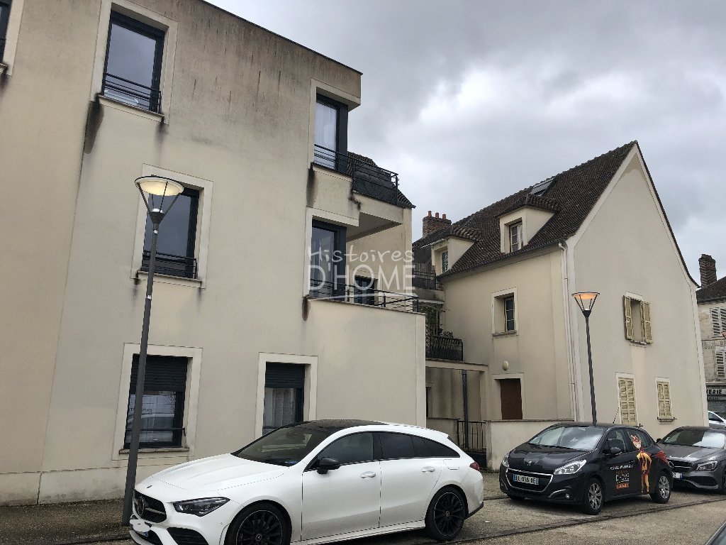 APPARTEMENT 3 PIECES A LOUER - GUIGNES - 64.02 m2 - 815 &euro; charges comprises par mois