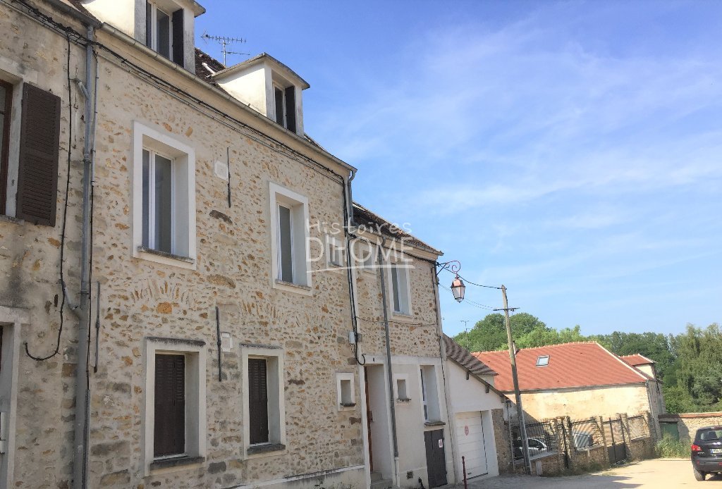 APPARTEMENT T3 A LOUER - ROZAY EN BRIE CENTRE VILLE - 42.67 m2 - 755�&euro; charges comprises par mois