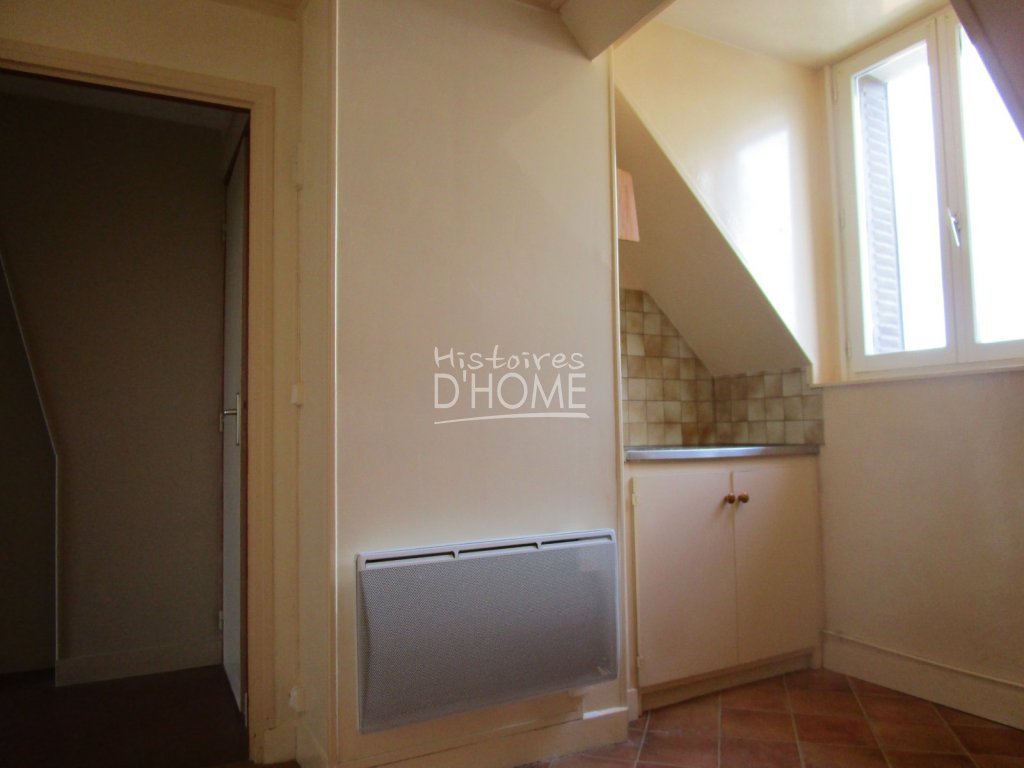 APPARTEMENT T3 A LOUER - ROZAY EN BRIE CENTRE VILLE - 42.67 m2 - 755�&euro; charges comprises par mois