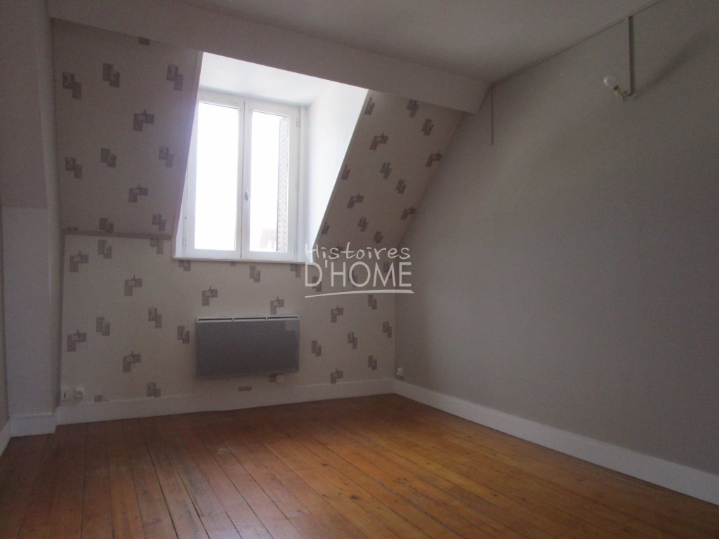 APPARTEMENT T3 A LOUER - ROZAY EN BRIE CENTRE VILLE - 42.67 m2 - 755�&euro; charges comprises par mois