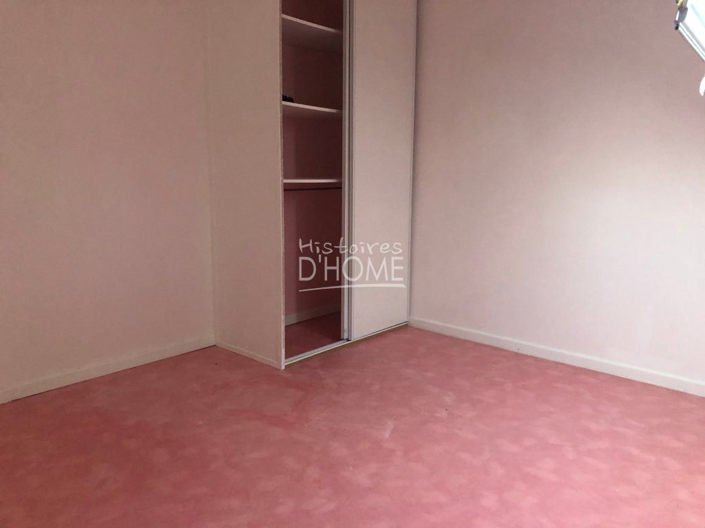APPARTEMENT T3 A LOUER - ROZAY EN BRIE CENTRE VILLE - 59.76 m2 - 820 &euro; charges comprises par mois