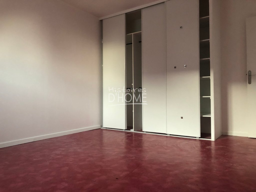 APPARTEMENT T3 A LOUER - ROZAY EN BRIE CENTRE VILLE - 59.76 m2 - 820 &euro; charges comprises par mois