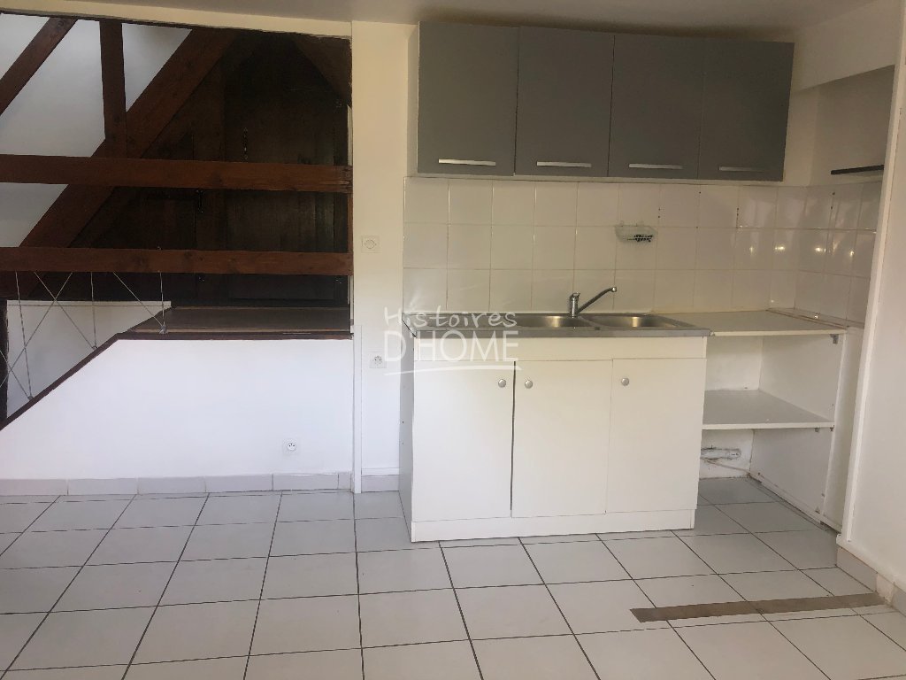 APPARTEMENT T3 A LOUER - ROZAY EN BRIE - 46.75 m2 - 667 &euro; charges comprises par mois