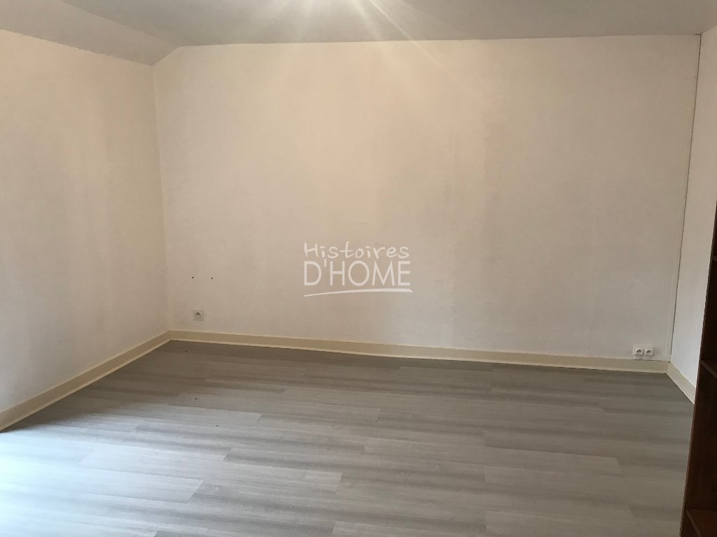 APPARTEMENT T3 A LOUER - VOINSLES - 83.41 m2 - 814 &euro; charges comprises par mois