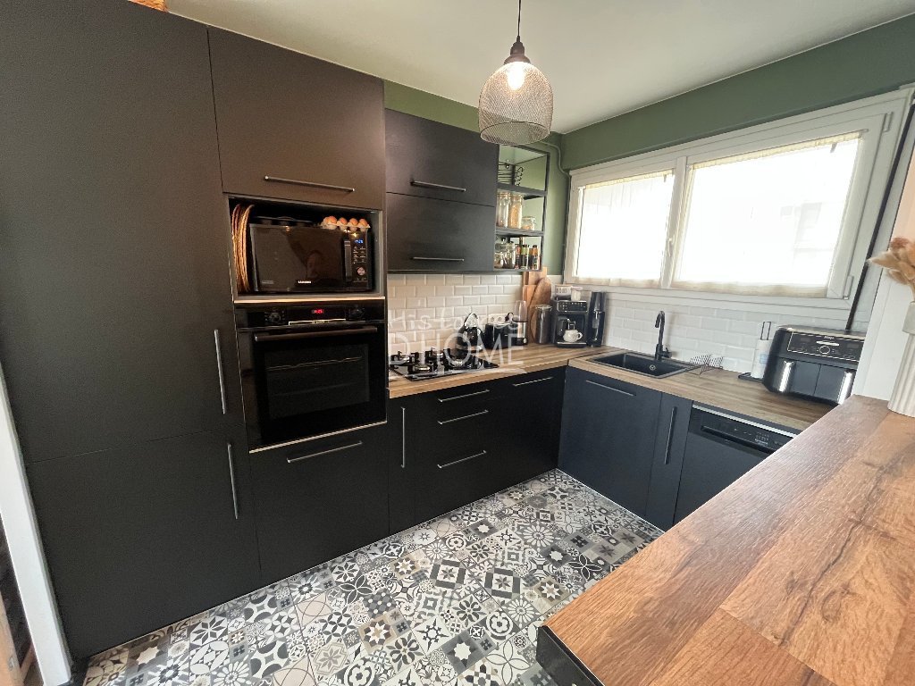 APPARTEMENT T3 A VENDRE - BRIE COMTE ROBERT - 73.1 m2 - 229000€