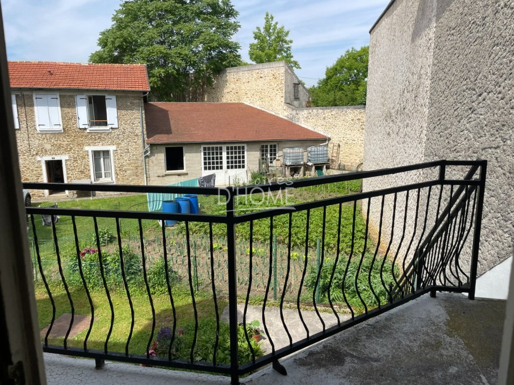 Appartement F3 en duplex A VENDRE - CHAUMES EN BRIE - 65.08 m2 - 175000€