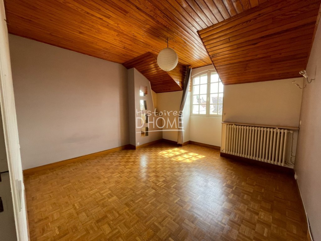 Appartement F3 en duplex A VENDRE - CHAUMES EN BRIE - 65.08 m2 - 175000€